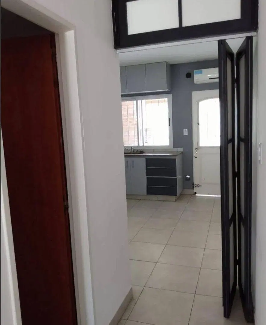 Venta de Dúplex, 5 ambientes, Hurlingham. 3