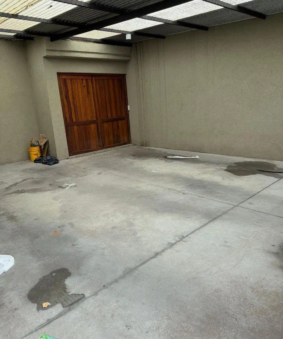 Casa c/ pileta y quincho en excelente ubicación 3