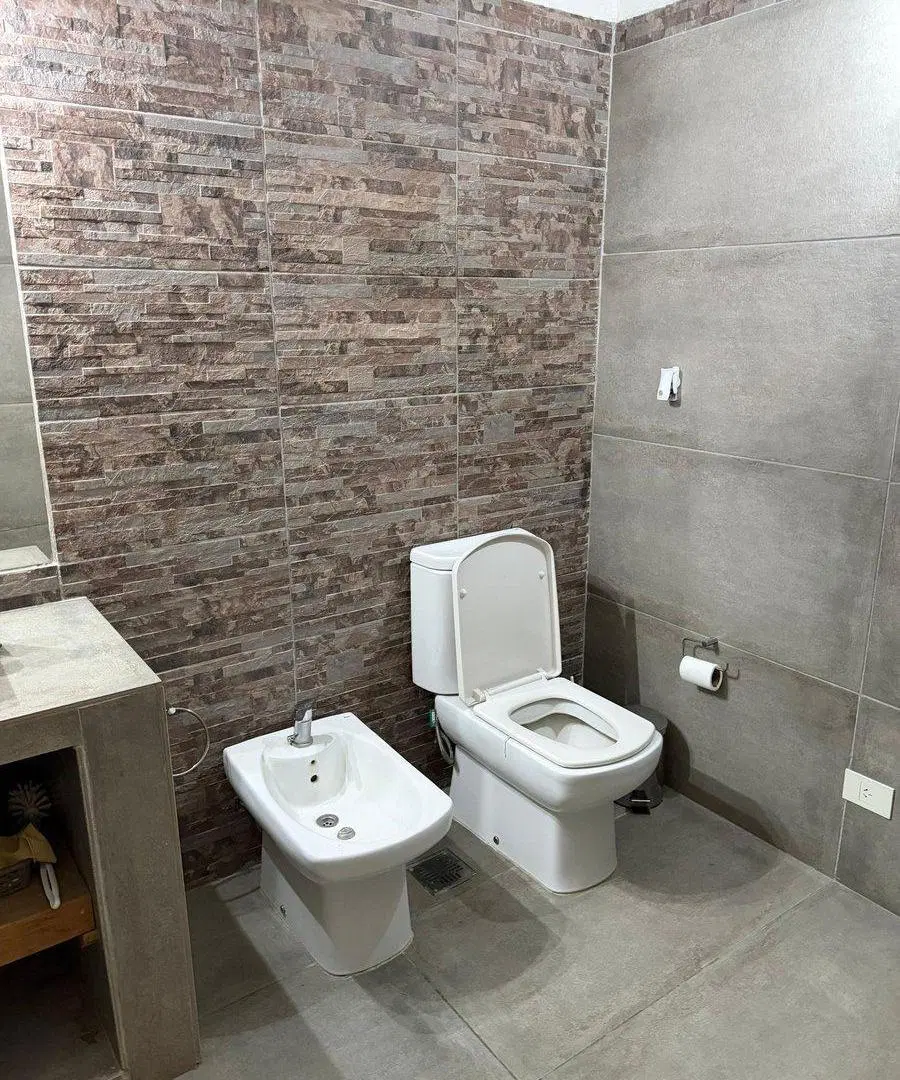 Casa c/ pileta y quincho en excelente ubicación 2