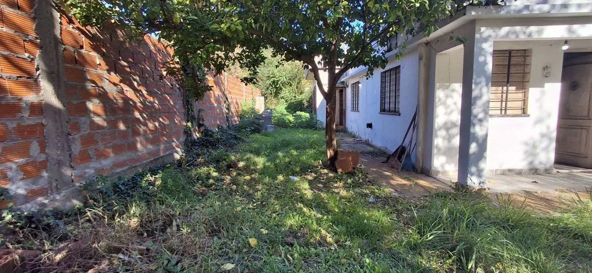 CASA EN VENTA JOSE C PAZ B° ALTUBE, DEPTO EN FONDO 4