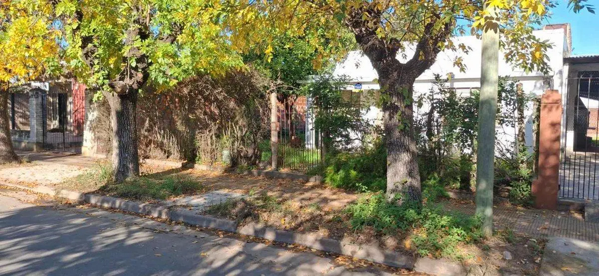 CASA EN VENTA JOSE C PAZ B° ALTUBE, DEPTO EN FONDO 2