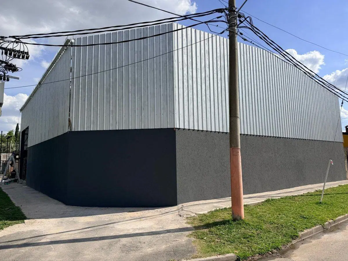 VENTA DE GALPON /DEPOSITO A ESTRENAR, ACCESO R9 5