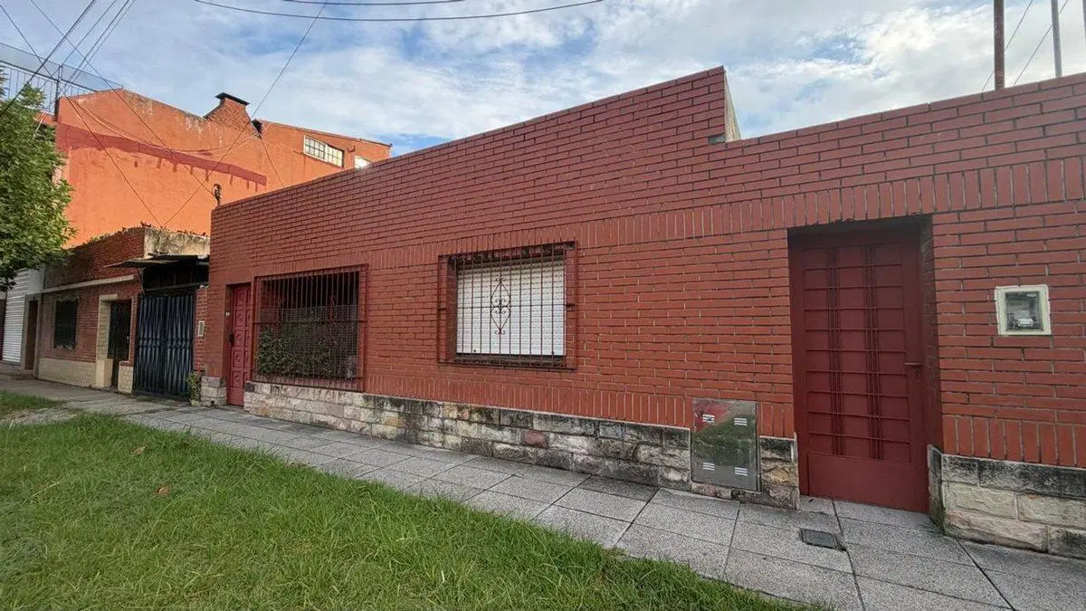 Casa en venta José C. Paz 3