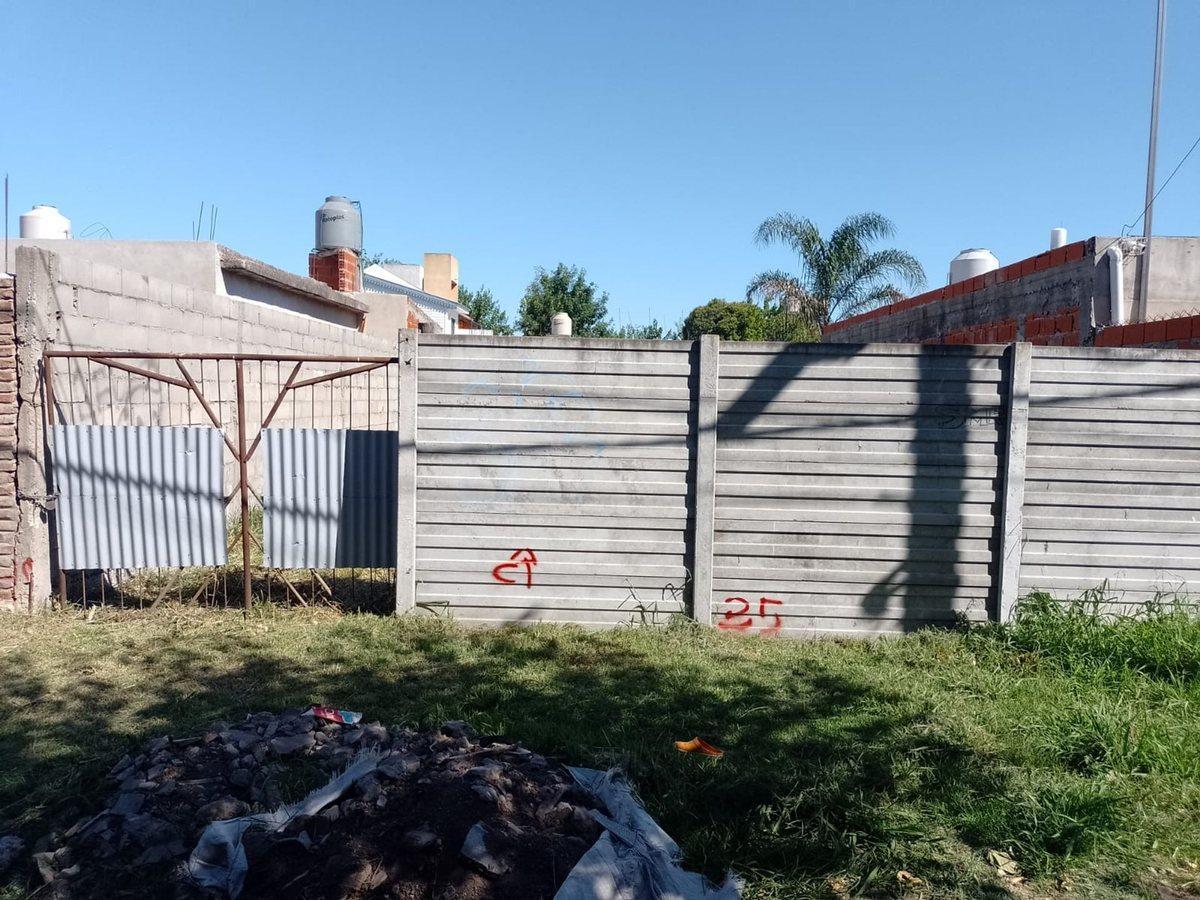 TERRENO CON CONSTRUCCION EN JOSE C. PAZ.