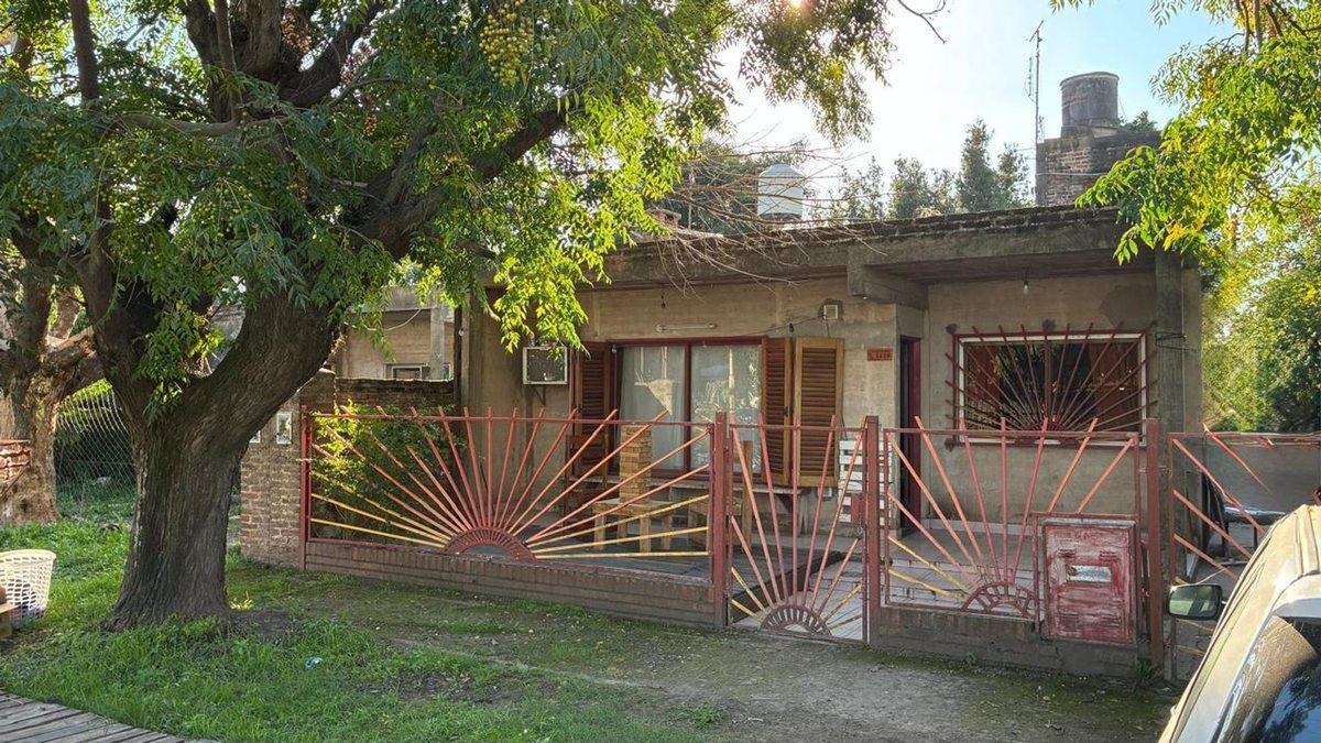 CASA 3 DORM. OPORTUNIDAD LOTE 241 MTS J.C.PAZ