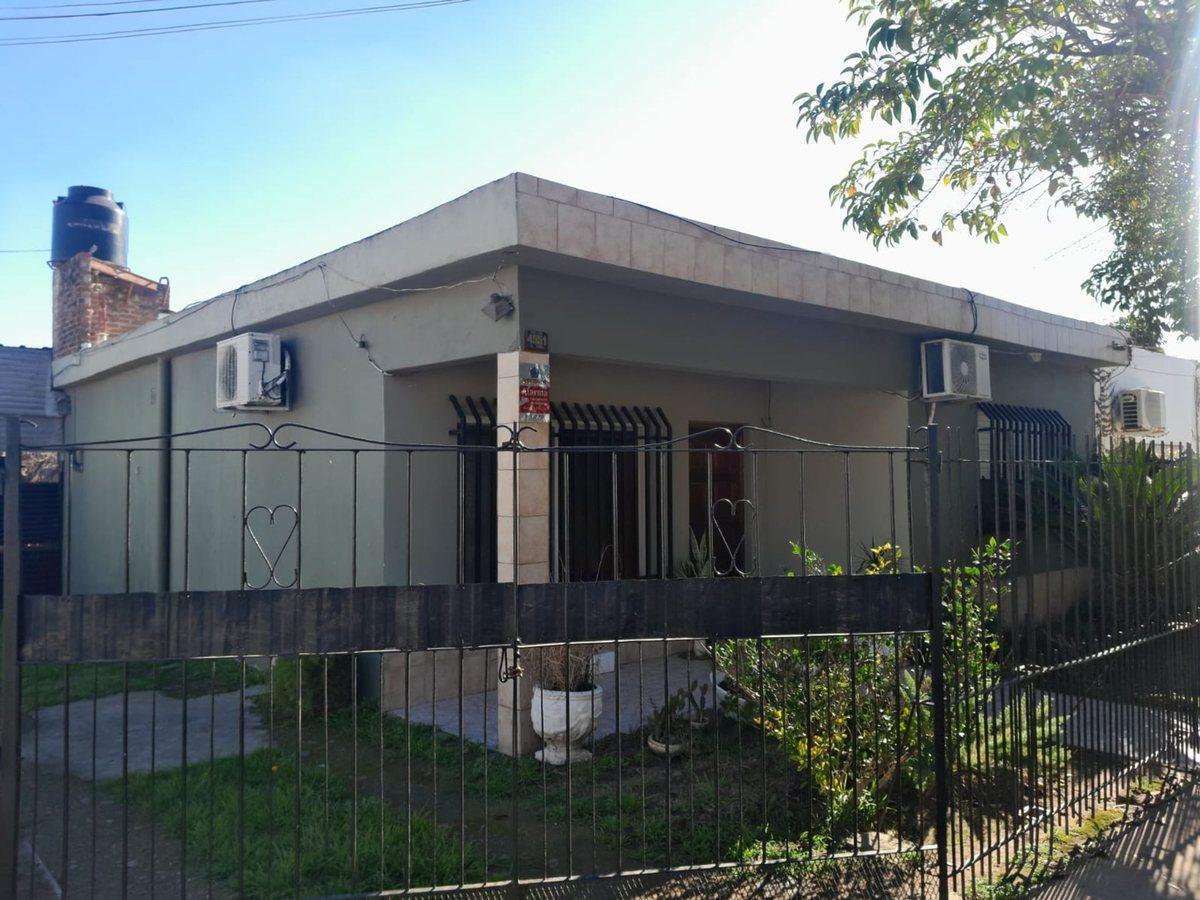 VENTA CASA 4 AMB JOSÉ C PAZ PATÍO Y JARDÍN-PERMUTA