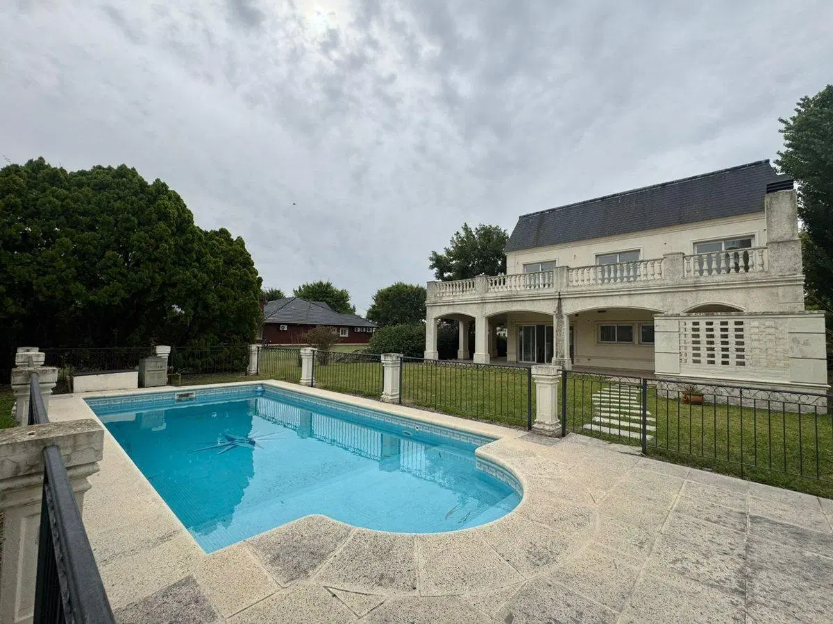 CASA EN VENTA - COUNTRY "BOCA RATON" - PILAR 3