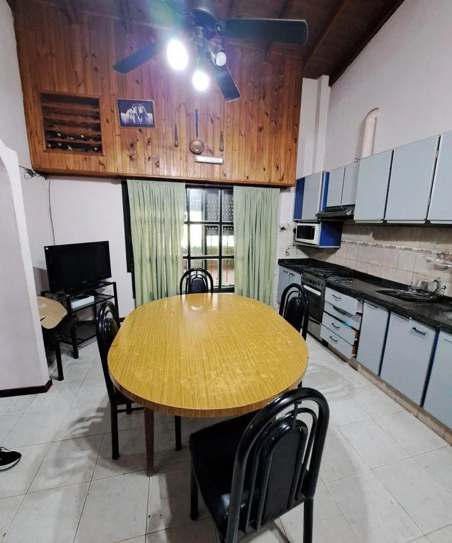 CASA 3 DORM -LOTE de 1350m2 J.C.PAZ 5