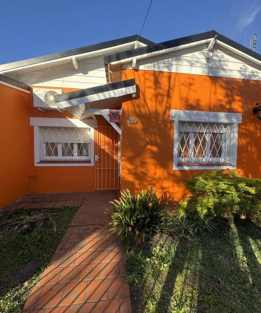 VENTA CASA-EXC. ESTADO -3 AMBIENTES-APTO CREDITO 2