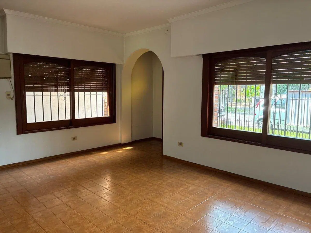 CASA APTA CRED. 3 DORM PARRILLA JARDIN HURLINGHAM 3