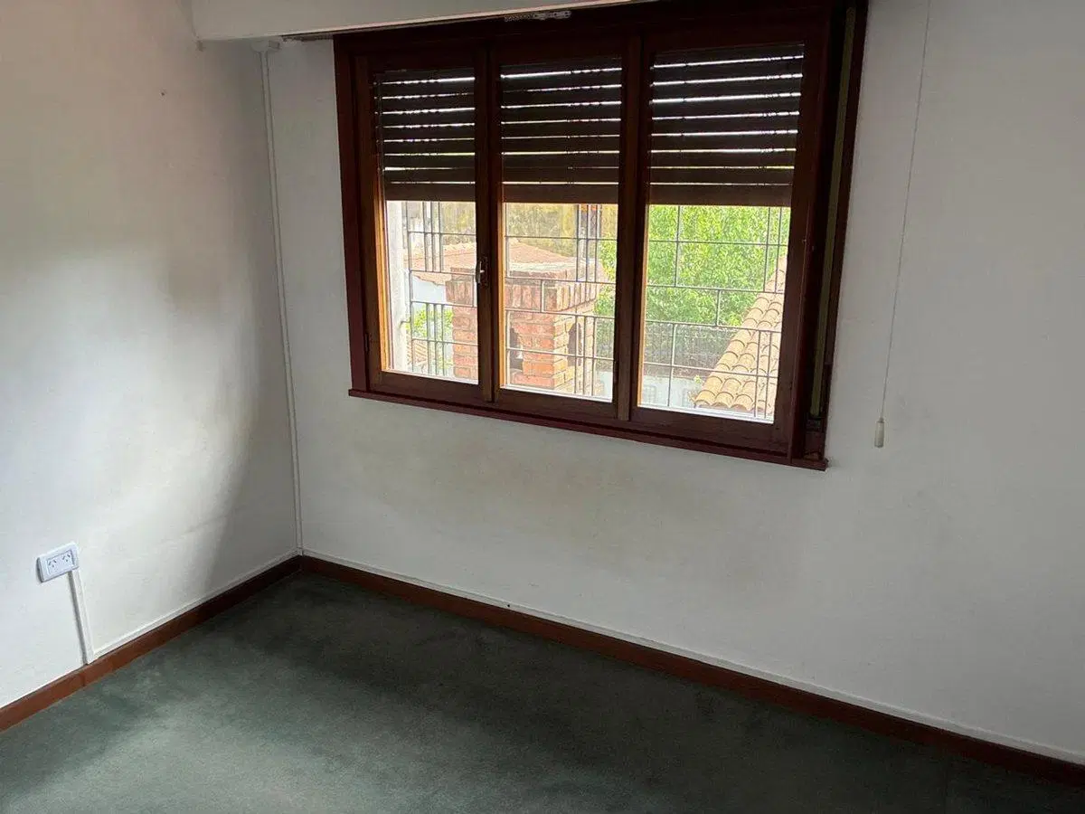 CASA APTA CRED. 3 DORM PARRILLA JARDIN HURLINGHAM 4