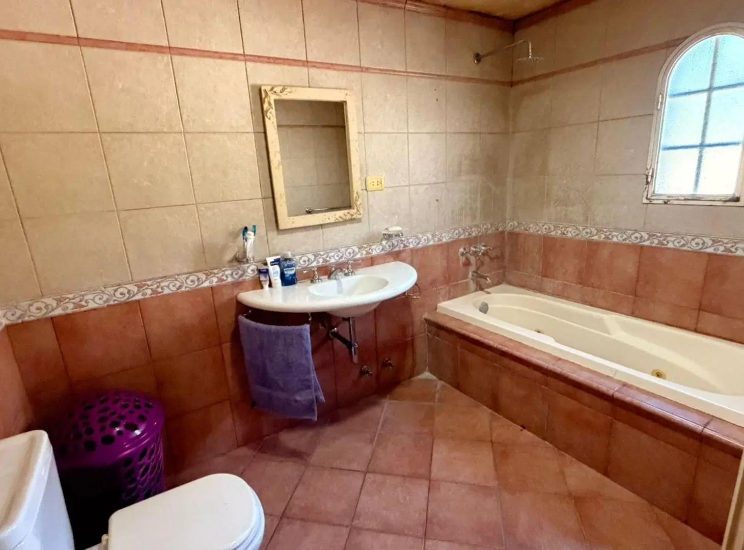 CHALET EN VENTA EN JOSÉ C. PAZ 4