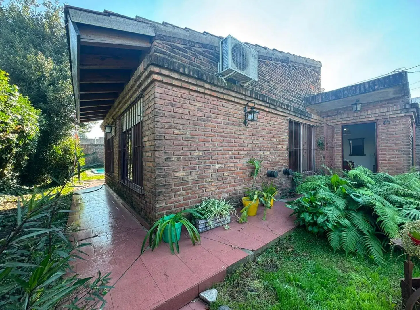 VENTA CASA EN HURLINGHAM CON PILETA 3