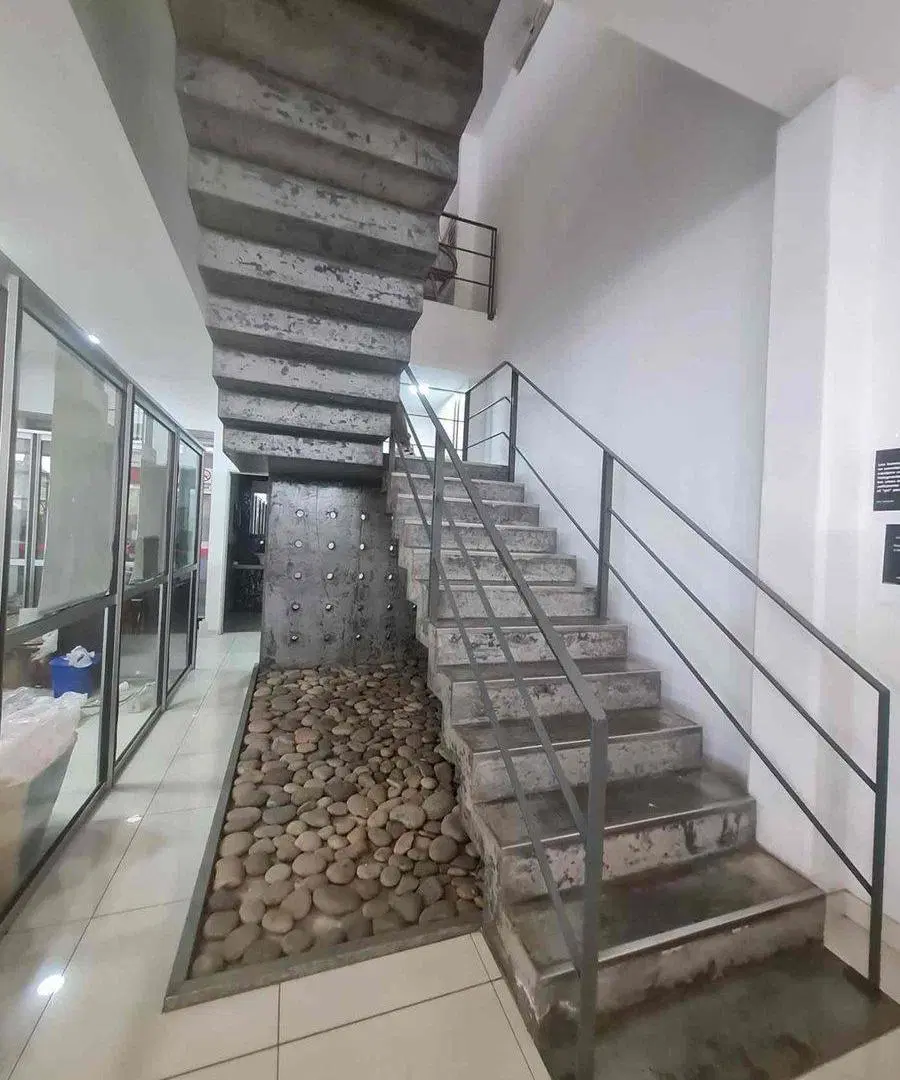 Venta Local sobre RN 202, Don Torcuato. 4