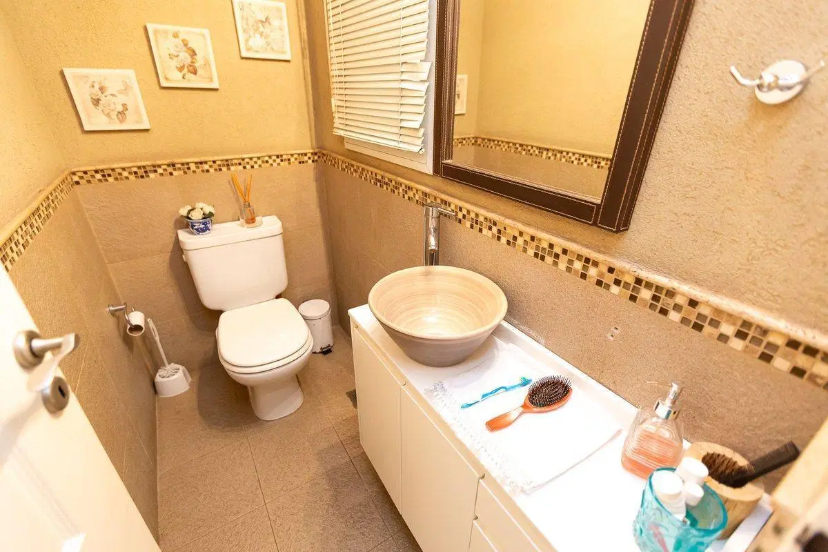 VENTA CASA DE 6 AMB, EN SAN MIGUEL, BARRIO CERRADO 8