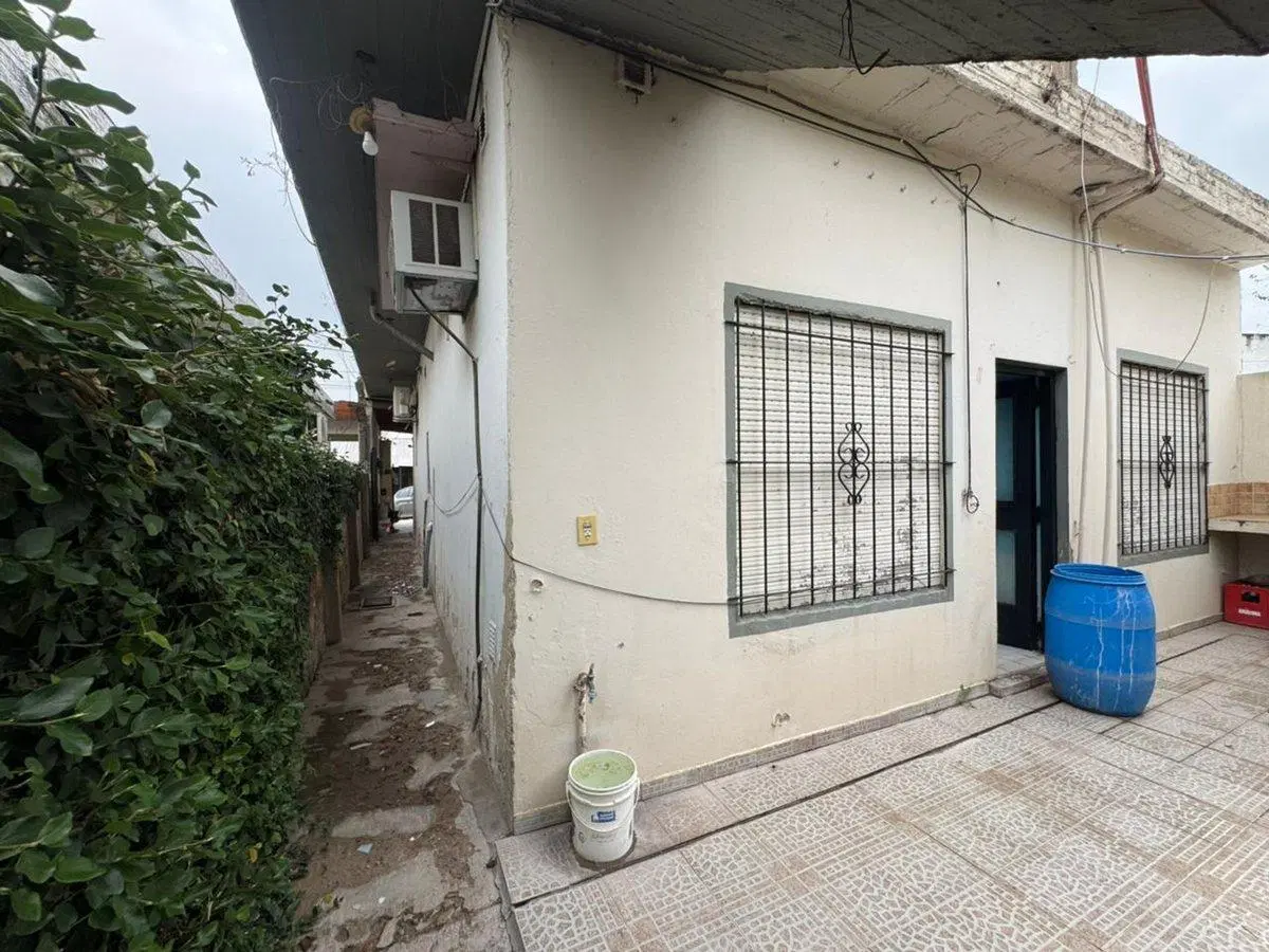 VENTA CASA 4 AMB CON DEPTO AL FONDO Y QUINCHO JCP 8
