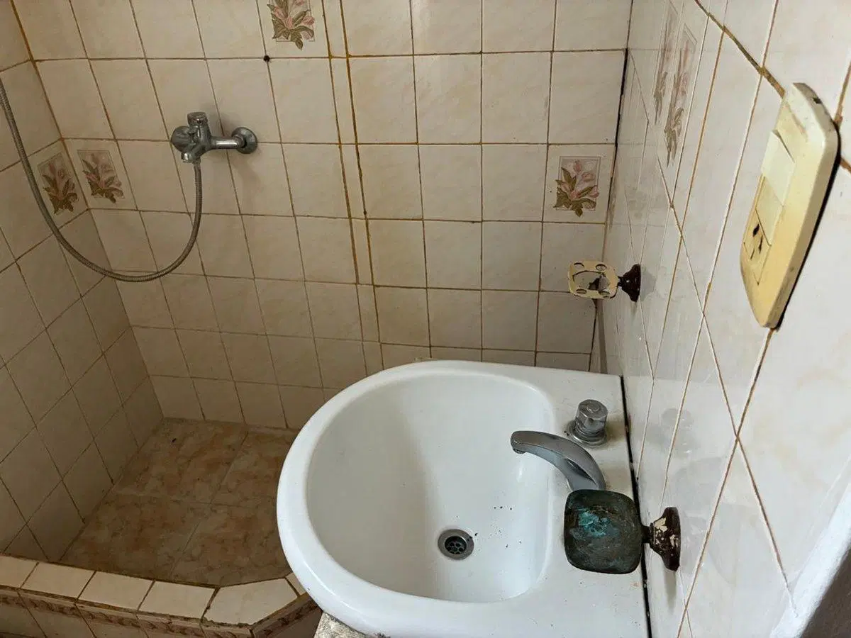 DOS CASAS LOTE 300MTS IDEAL FAMILIA O IVERSION 5