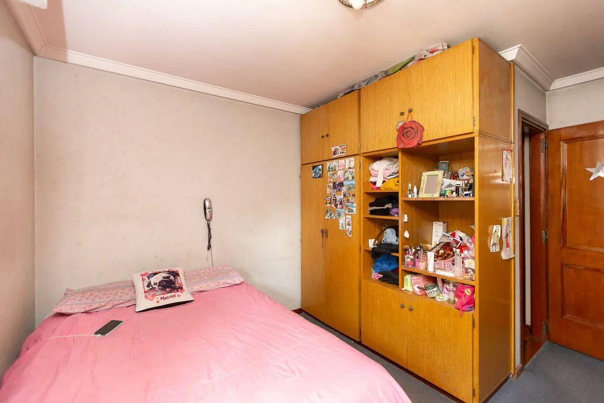 Casa  4 amb. pileta. 732m lote. Precio imbatible. 5