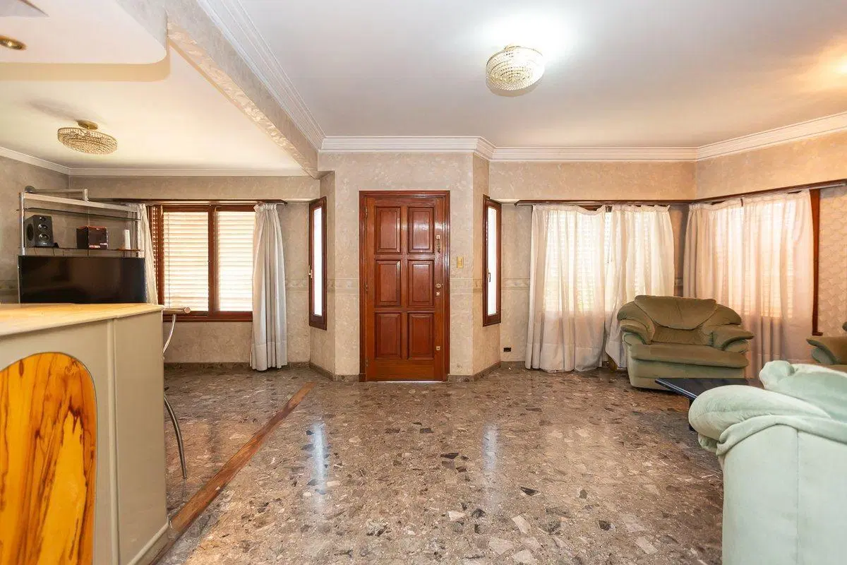 Casa  4 amb. pileta. 732m lote. Precio imbatible. 8