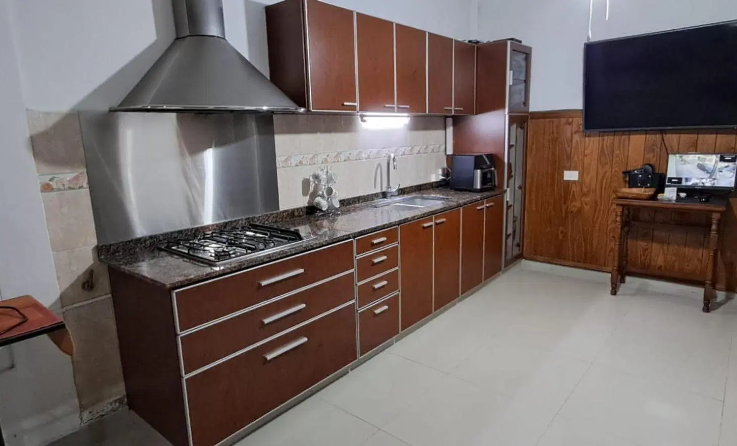 CASA EN BELLA VISTA CON QUINCHO+ CASA ADELANTE. 5