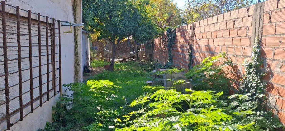 CASA EN VENTA JOSE C PAZ B° ALTUBE, DEPTO EN FONDO 3