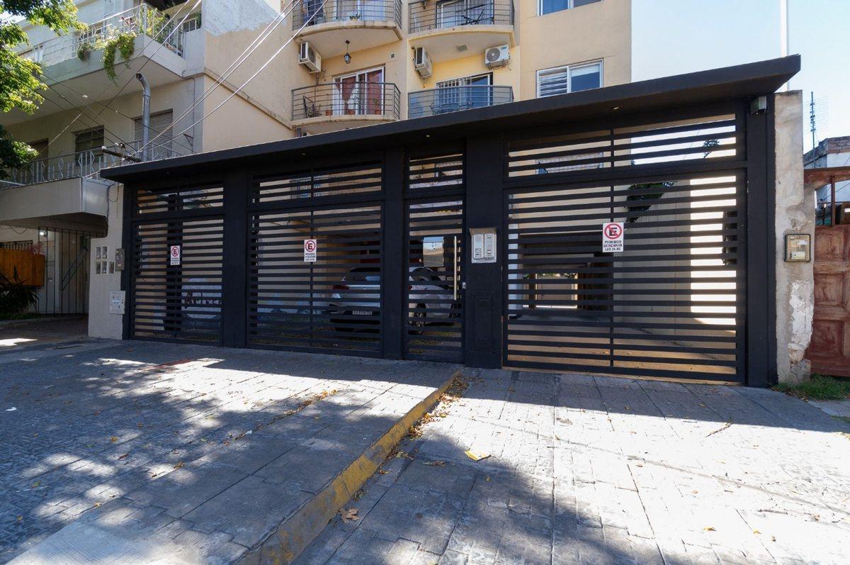 Foto de Departamento de 3 ambientes con cochera –, imagen 3