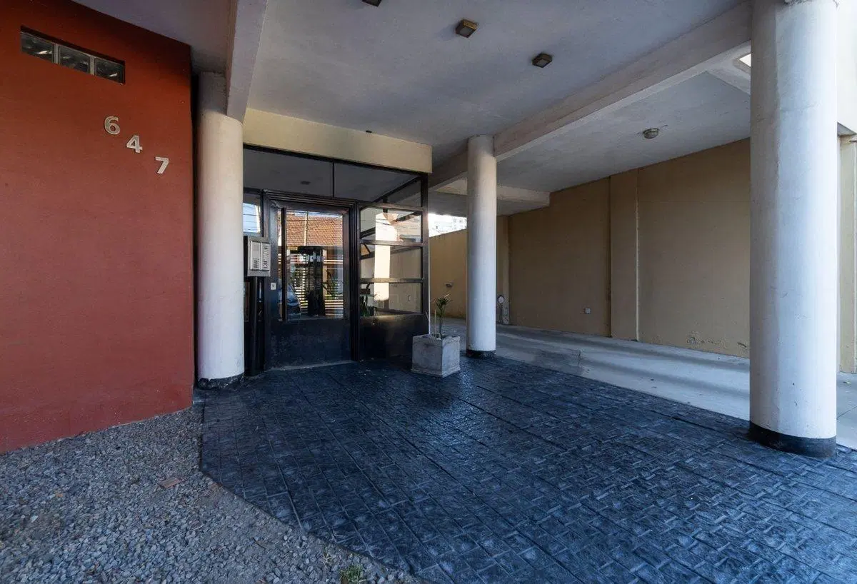 Departamento de 3 ambientes con cochera – 2