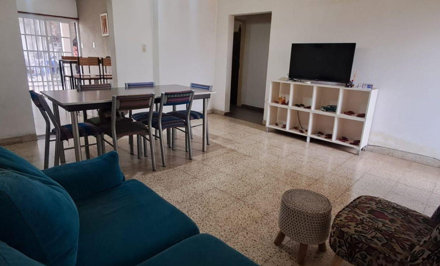 Foto de CASA 4 AMBIENTES, JARDIN, GALERIA CUBIERTA., imagen 5