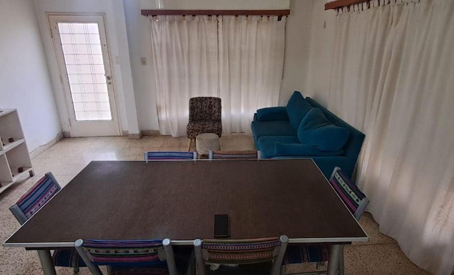 Foto de CASA 4 AMBIENTES, JARDIN, GALERIA CUBIERTA., imagen 4