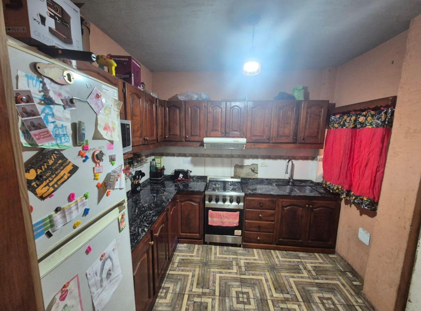 Foto de CASA EN VENTA 400M2+3DEPTOS+PARRILLA, PATIO JCPAZ, imagen 2