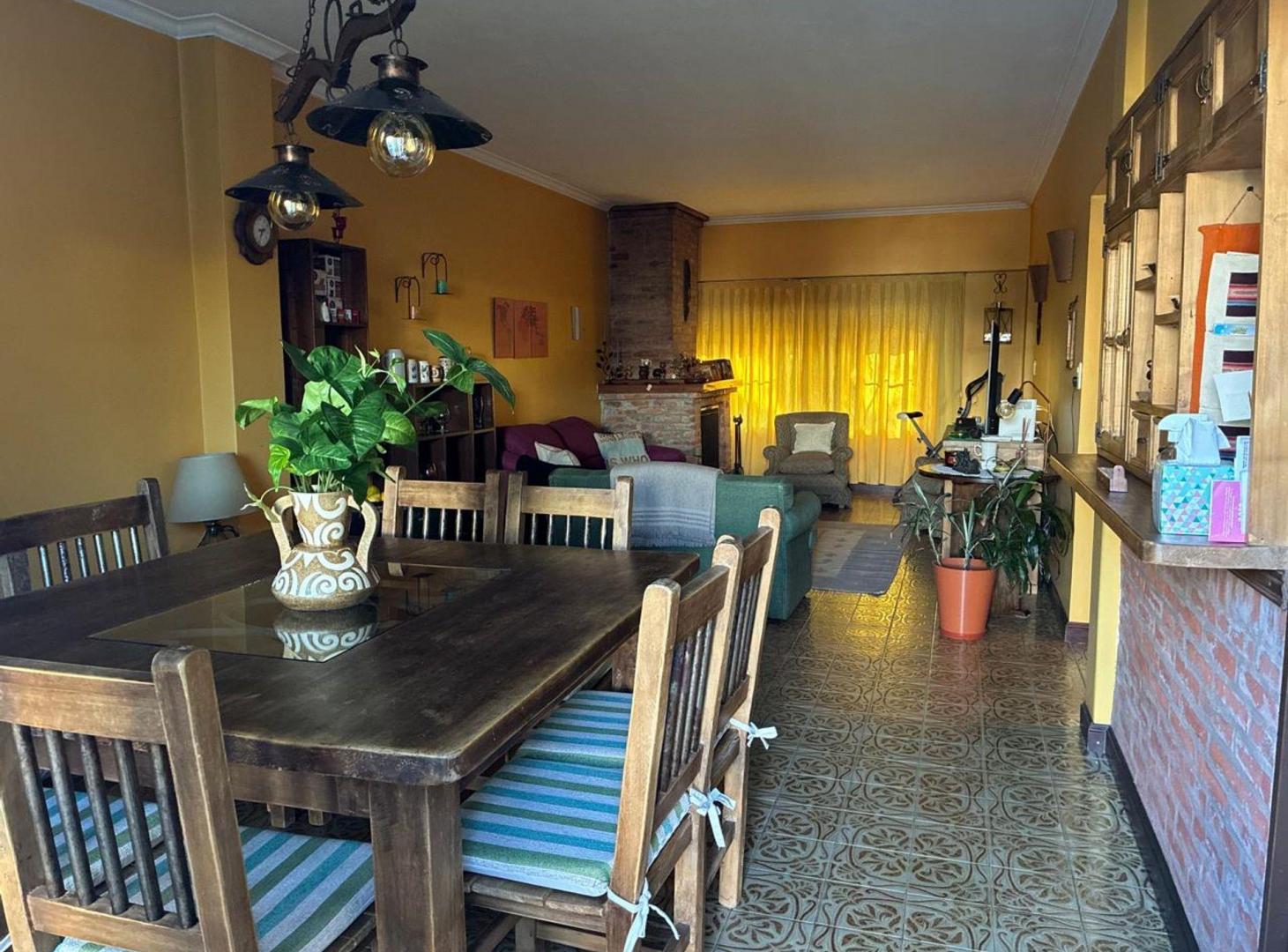 Foto de CASA APTA CREDITO PISCINA QUINCHO GARAGE HURLING., imagen 4