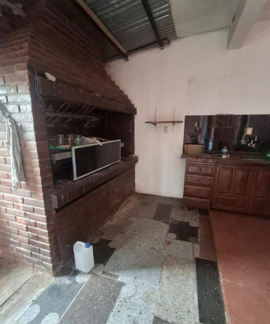 Foto de VENTA CASA 5 AMB Y QUINCHO , A CREDITO, imagen 4