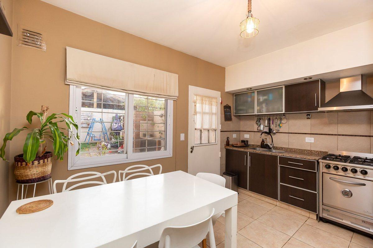 Foto de TRIPLEX, VENTA, 4 AMB, BELLA VISTA APTO CREDITO, imagen 3
