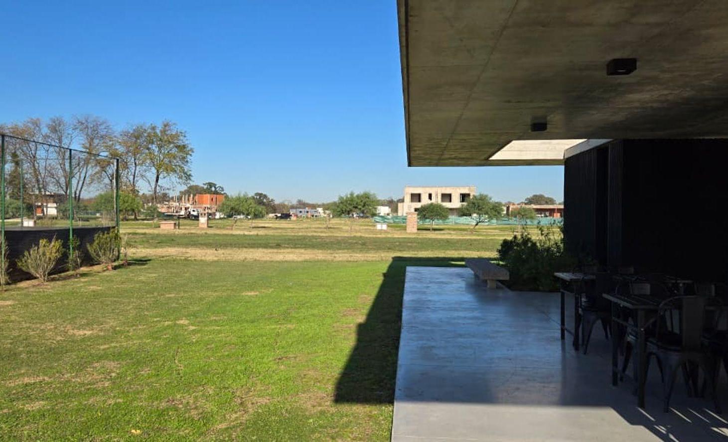 Foto de Lote en Venta en Barrio Village Joven Bella Vista, imagen 3
