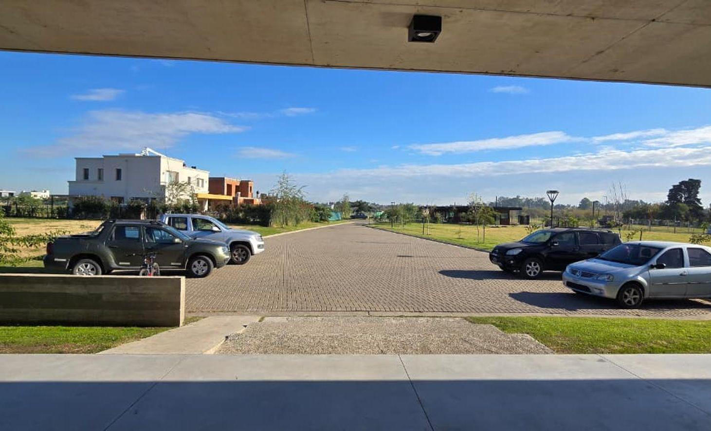 Foto de Lote en Venta en Barrio Village Joven Bella Vista, imagen 2