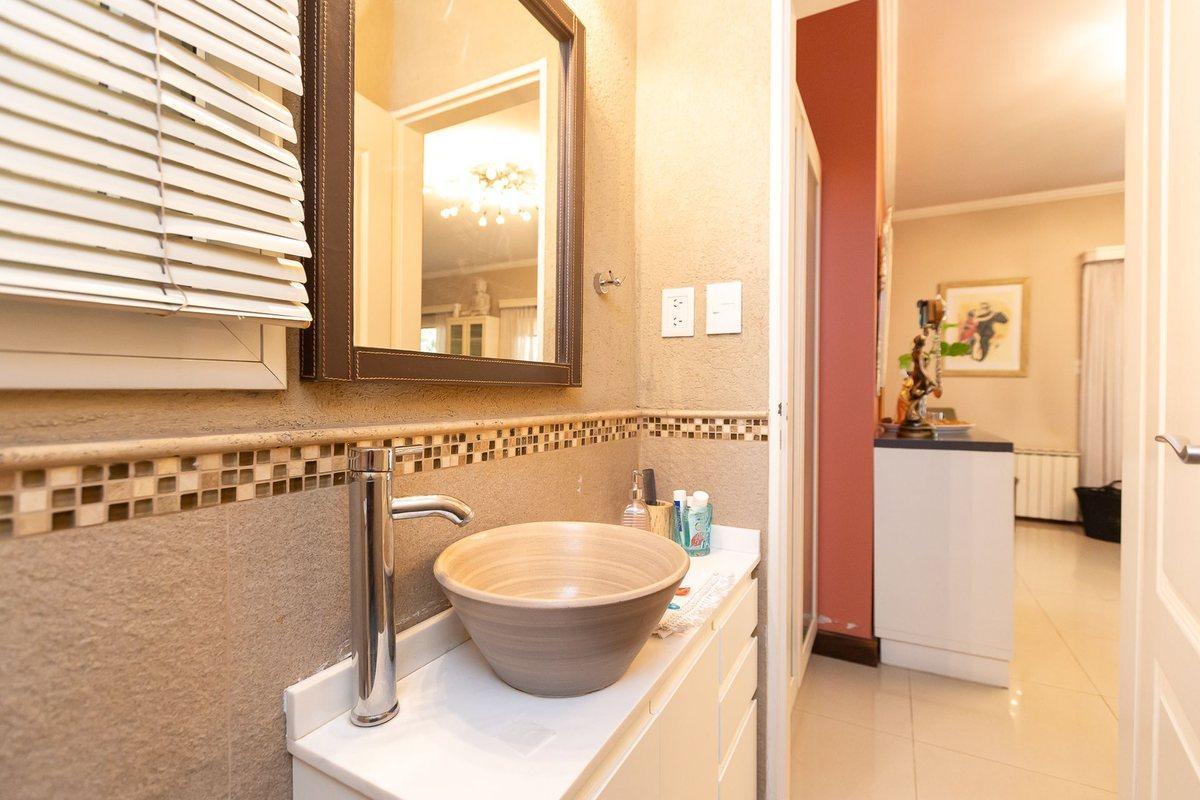Foto de VENTA CASA DE 6 AMB, EN SAN MIGUEL, BARRIO CERRADO, imagen 5