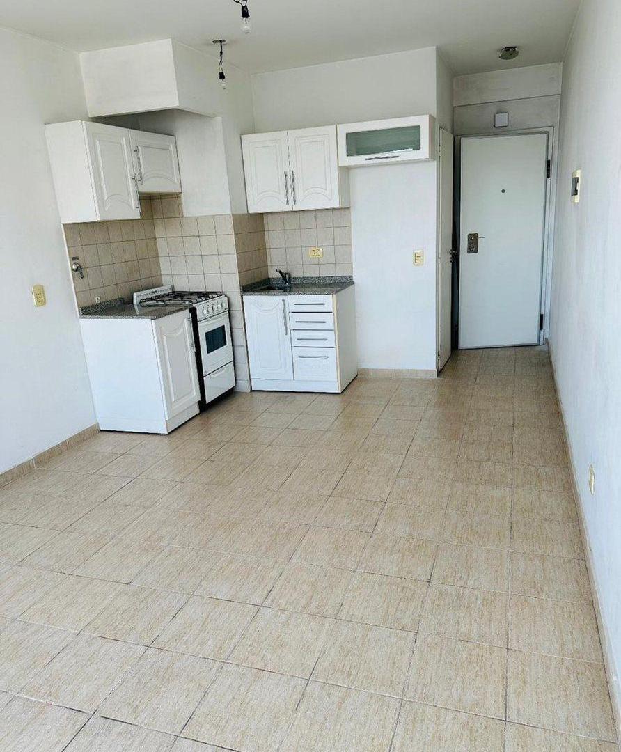 Foto de MONOAMBIENTE EN ALQUILER-EXCELENTE UBICACION, imagen 3