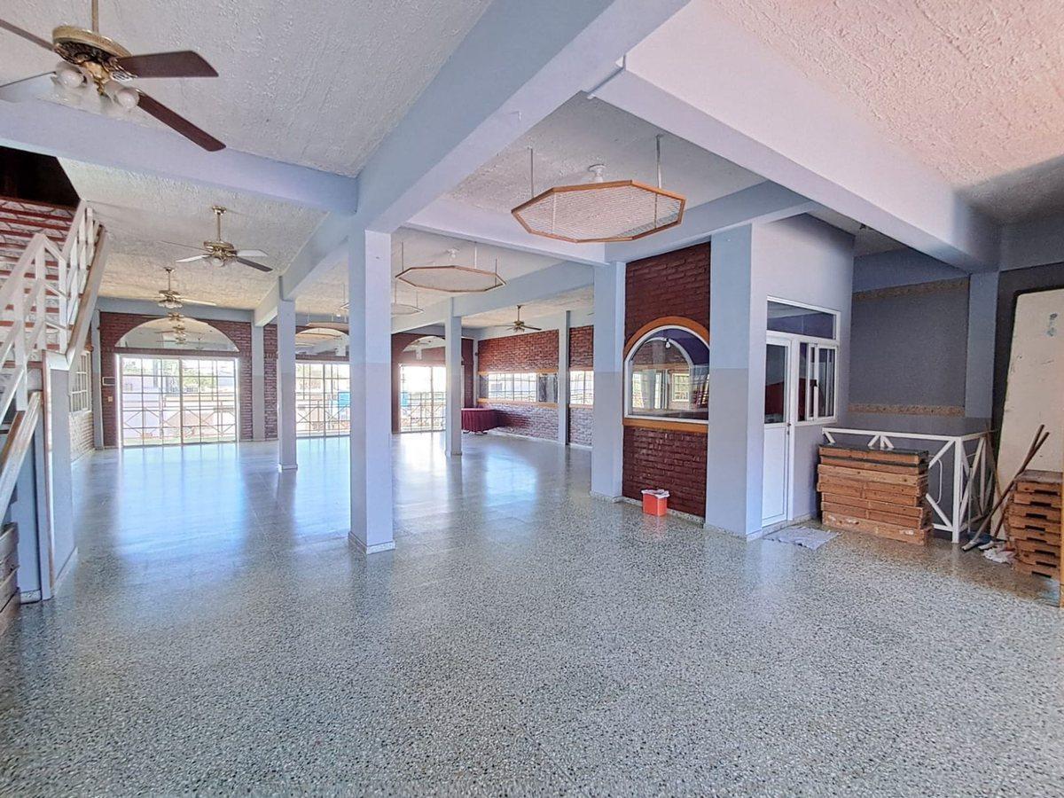 Foto de Venta Locales + Salón de Eventos + Vivienda, imagen 2