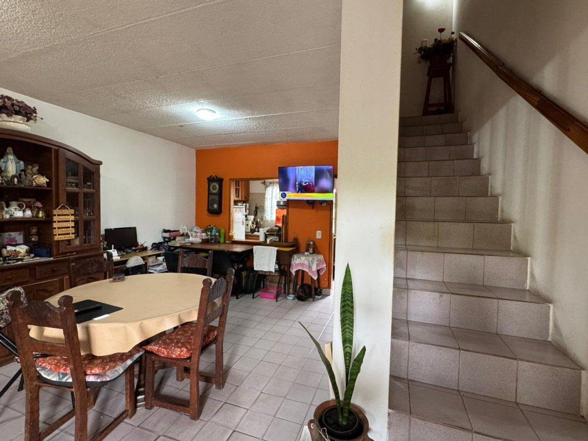 Foto de VENTA CASA DUPLEX 4 AMBIENTES, GRAND BOURG COCHERA, imagen 2