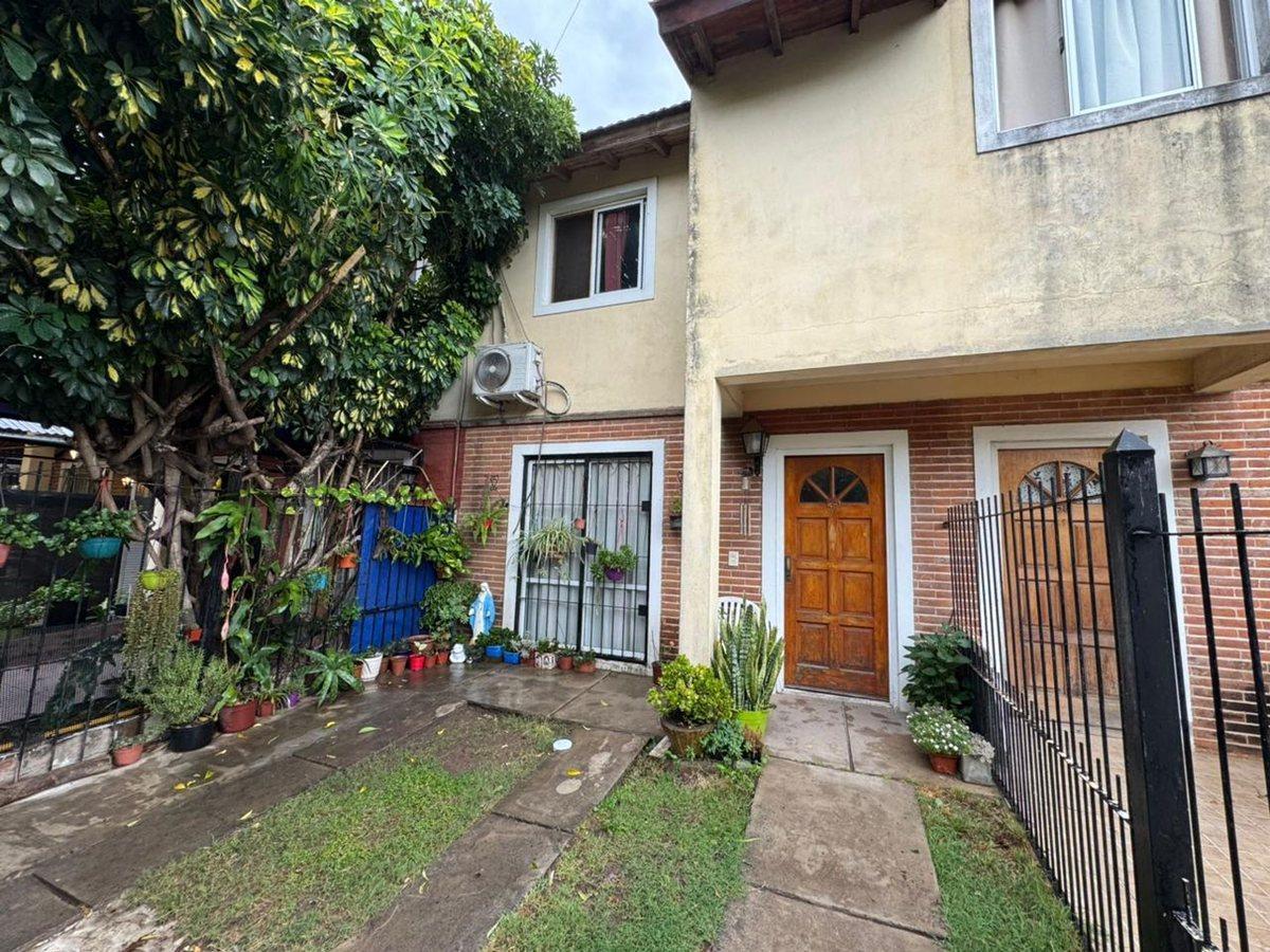Foto de VENTA CASA DUPLEX 4 AMBIENTES, GRAND BOURG COCHERA, imagen 1