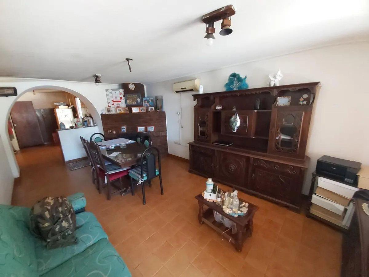 Foto de VENTA, CASA + DEPARTAMENTO QUIROS 460 JOSE C. PAZ, imagen 1