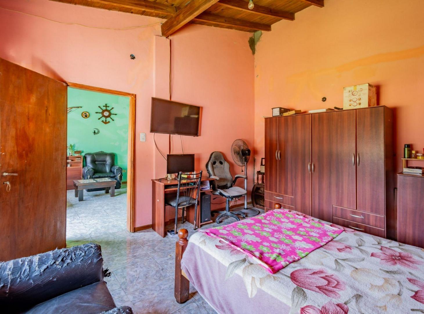 Foto de CASA EN VENTA A DOS CUADRAS DE RUTA 8, imagen 5
