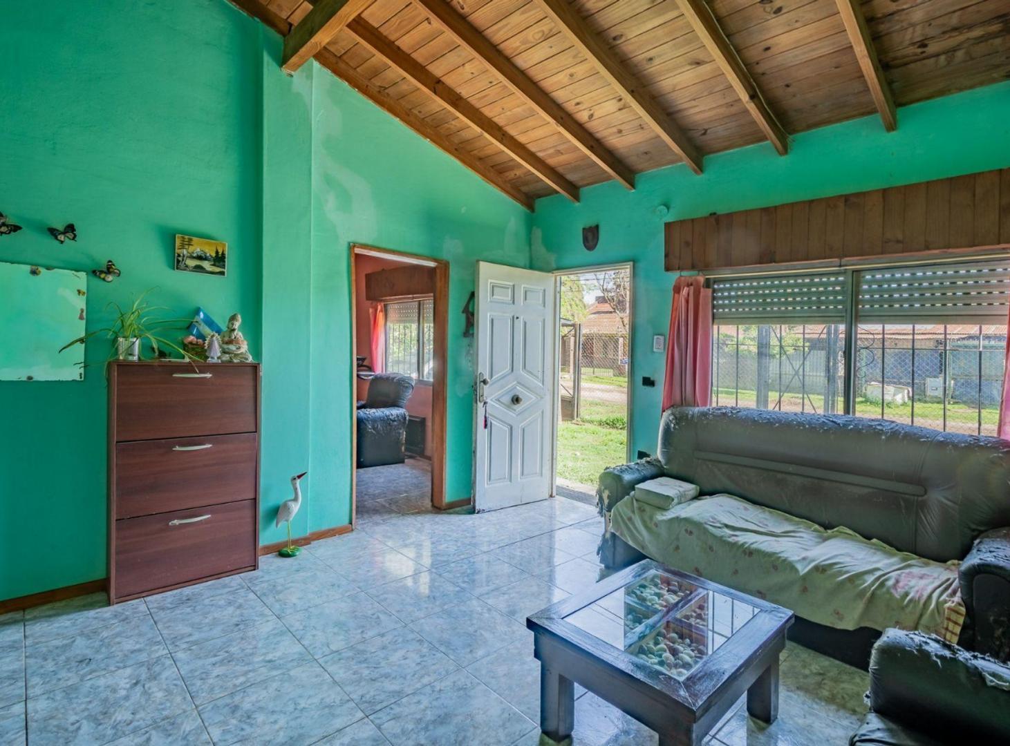 Foto de CASA EN VENTA A DOS CUADRAS DE RUTA 8, imagen 2