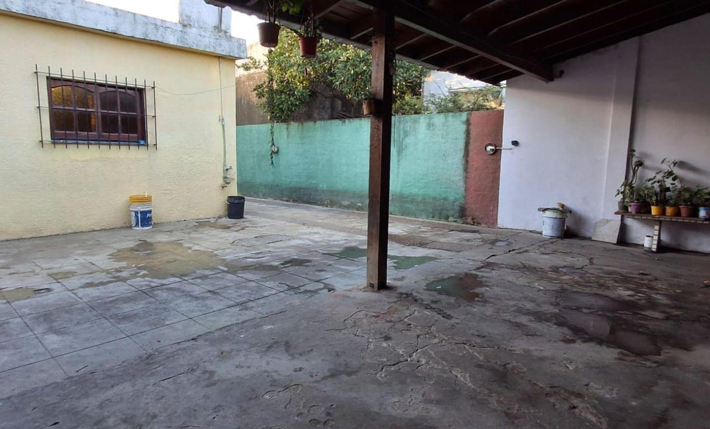 Foto de CASA EN VENTA,JOSÉ CPAZ+QUINCHO+PATIO+GARAJE 200M2, imagen 1