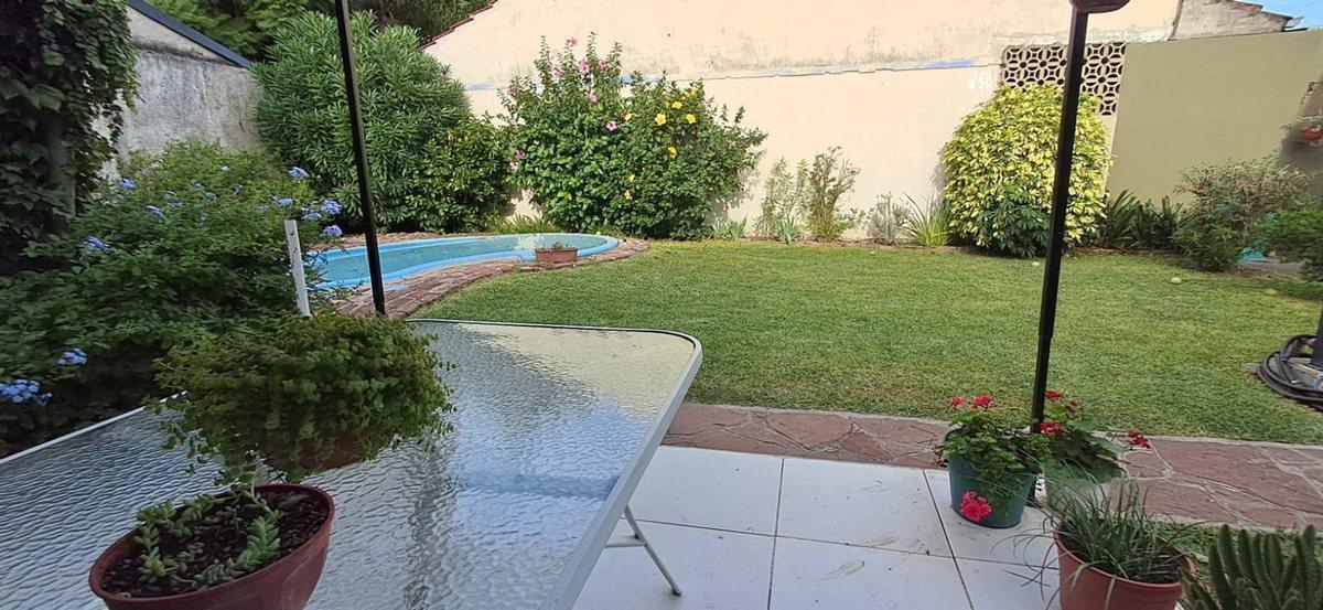Foto de CASA EN BELLA VISTA, JARDIN Y PILETA, imagen 3