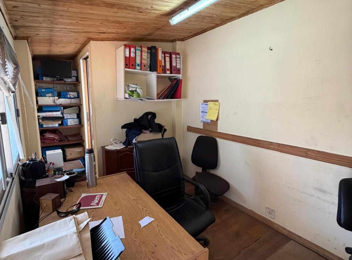Foto de DEPOSITO DE 300 M2 CON 2 OFICINAS, GRAN UBICACION!, imagen 3