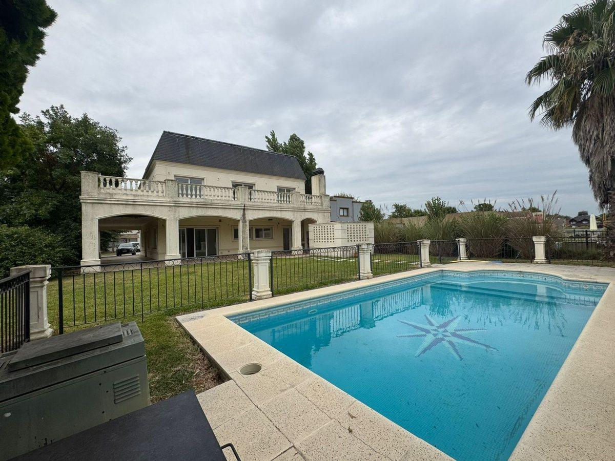Foto de CASA EN VENTA - COUNTRY "BOCA RATON" - PILAR, imagen 1