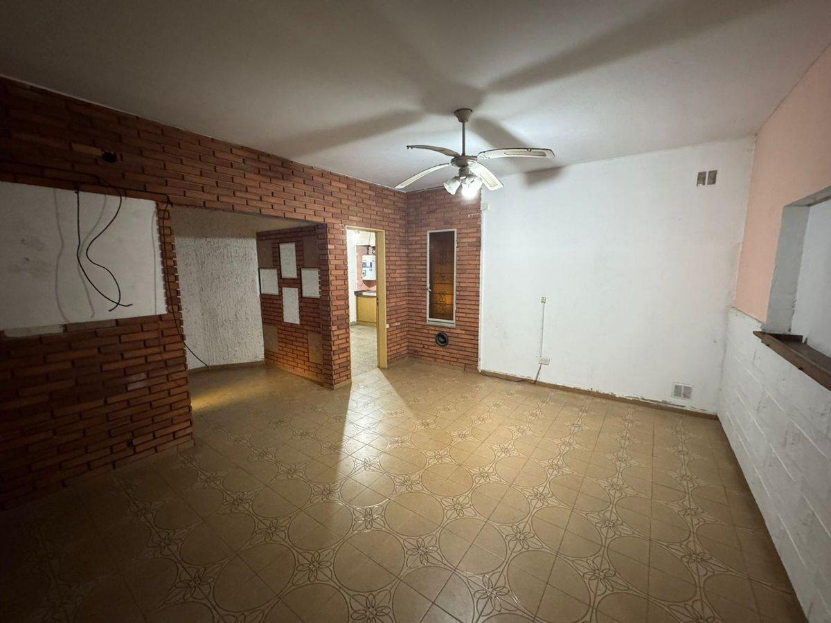 Foto de VENTA CASA EN PH CON COCHERA EN MORON, imagen 1