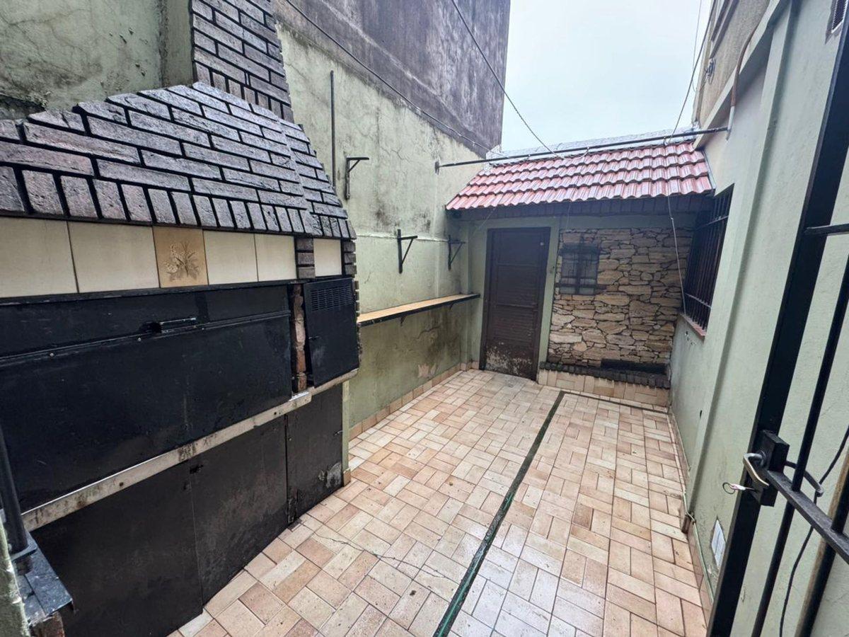 Foto de VENTA CASA EN PH CON COCHERA EN MORON, imagen 2