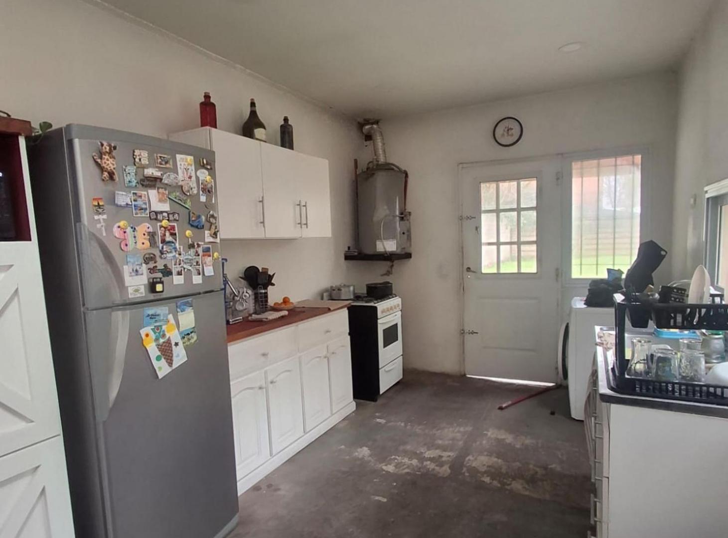 Foto de CASA EN VENTA EN SAN MIGUEL Y AMPLIO JARDÍN, imagen 2